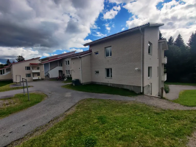 Kuusitie4 sivu